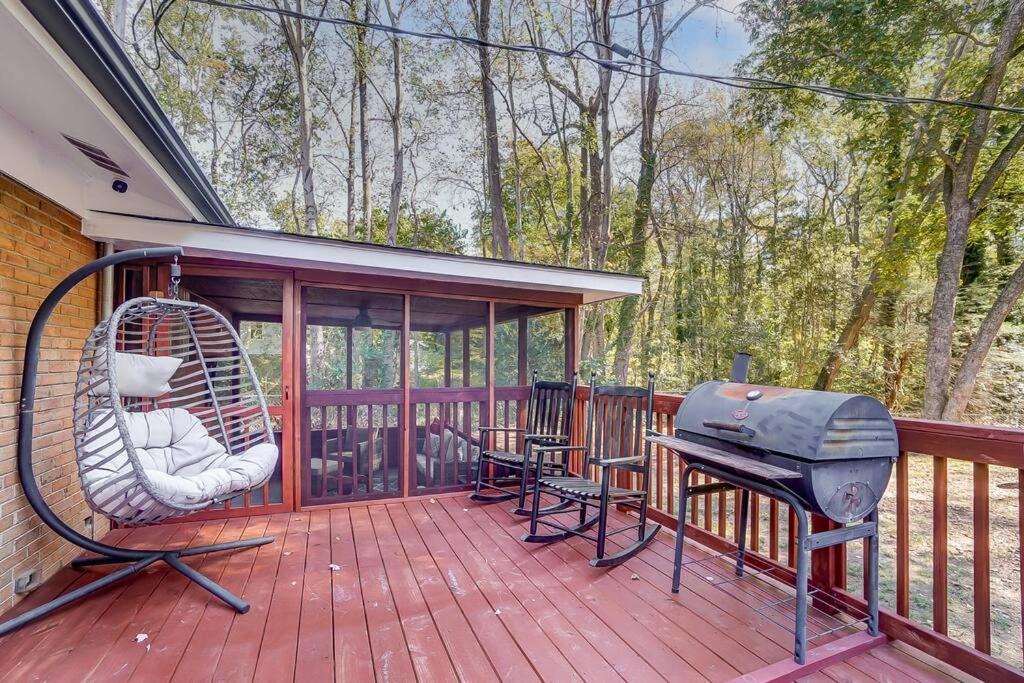 Charlotte Charm Haven With Outdoor Tv Exterior foto
