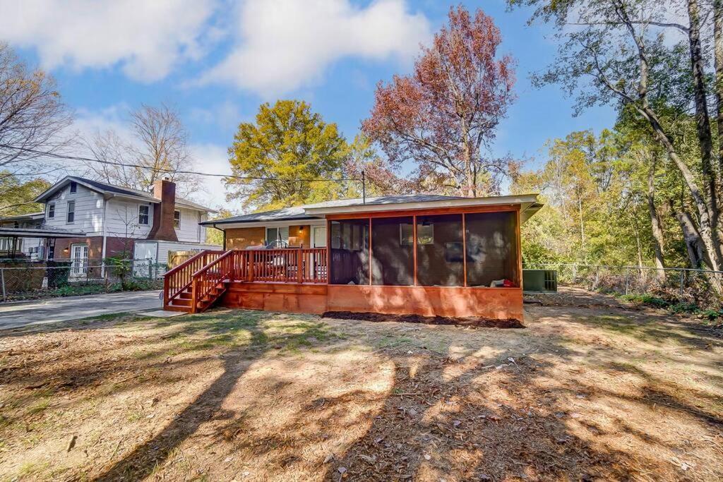 Charlotte Charm Haven With Outdoor Tv Exterior foto